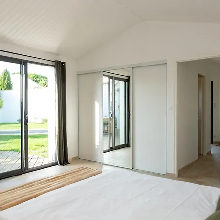 Vila Maison Renovee Avec Piscine Chauffee A Deux Pas De La