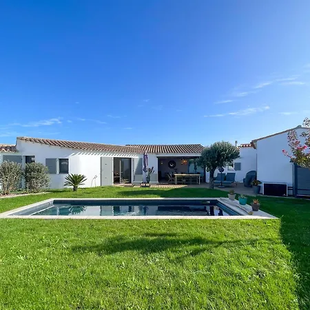 Villa Maison Rénovée Avec Piscine Chauffée à Deux Pas De La *